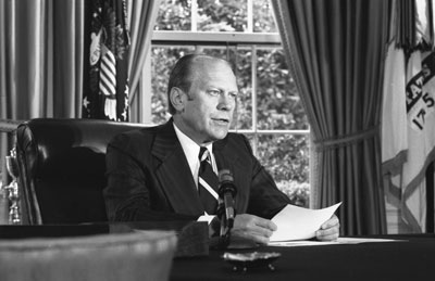 Gerald Ford kündigt im September 1974 Nixons Begnadigung an