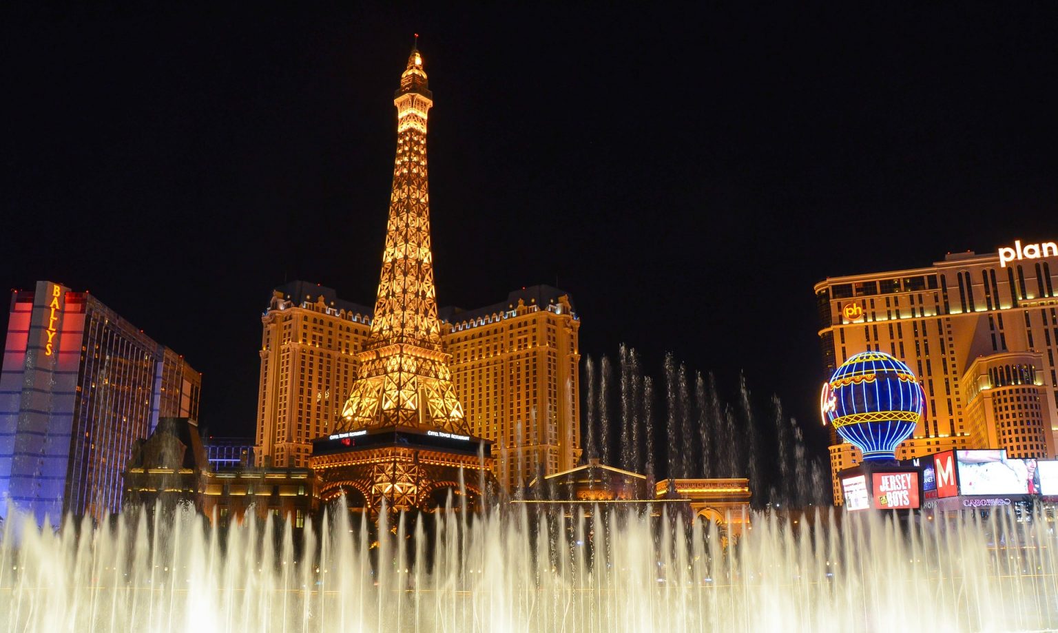 Der Las Vegas Eiffelturm - ein Stück Paris am Las Vegas Strip